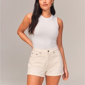 Abercrombie A&F High Rise Mom Short Curve Love Off White
